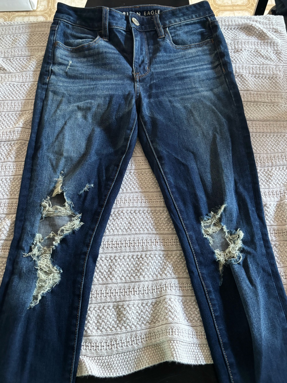 American Eagle Hi-rise ripped Jeggings